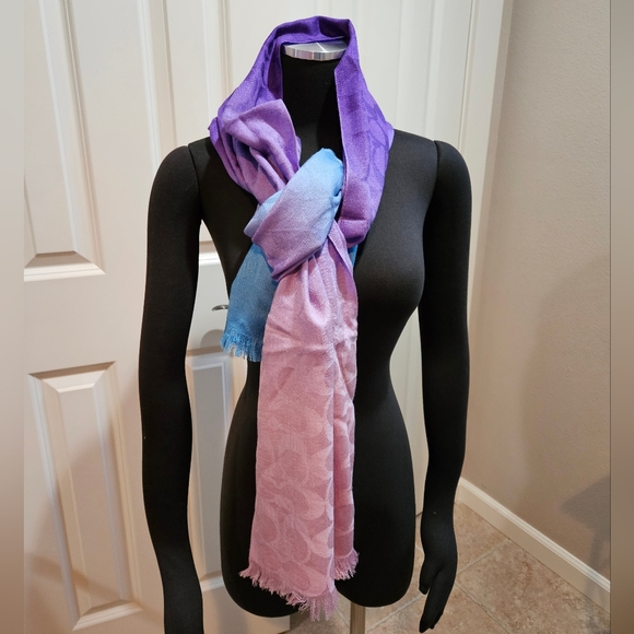 Coach Signature C Wrap Scarf Luxe Silk Wool Blend Oversize Ombre Purple Blue NWT - Picture 4 of 14